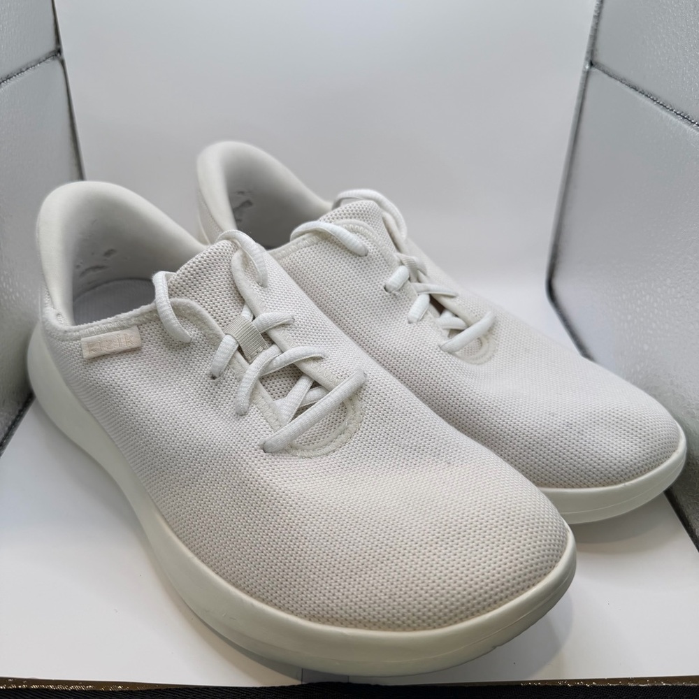 Kizik Madrid Eco-Knit slip-on sneakers in white